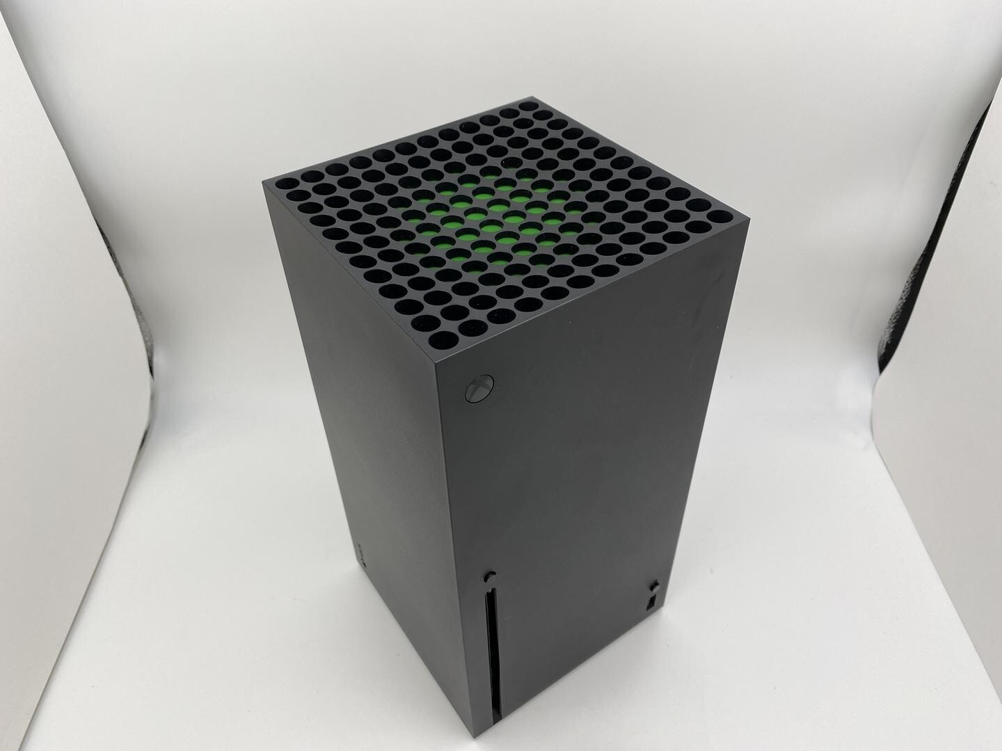 Microsoft Xbox Series X - 1TB - Game Console - Black