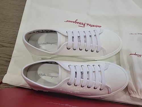 Pre-owned Ferragamo Salvatore  Women White Mediterr Low Cut Sneakers 9 C In Box