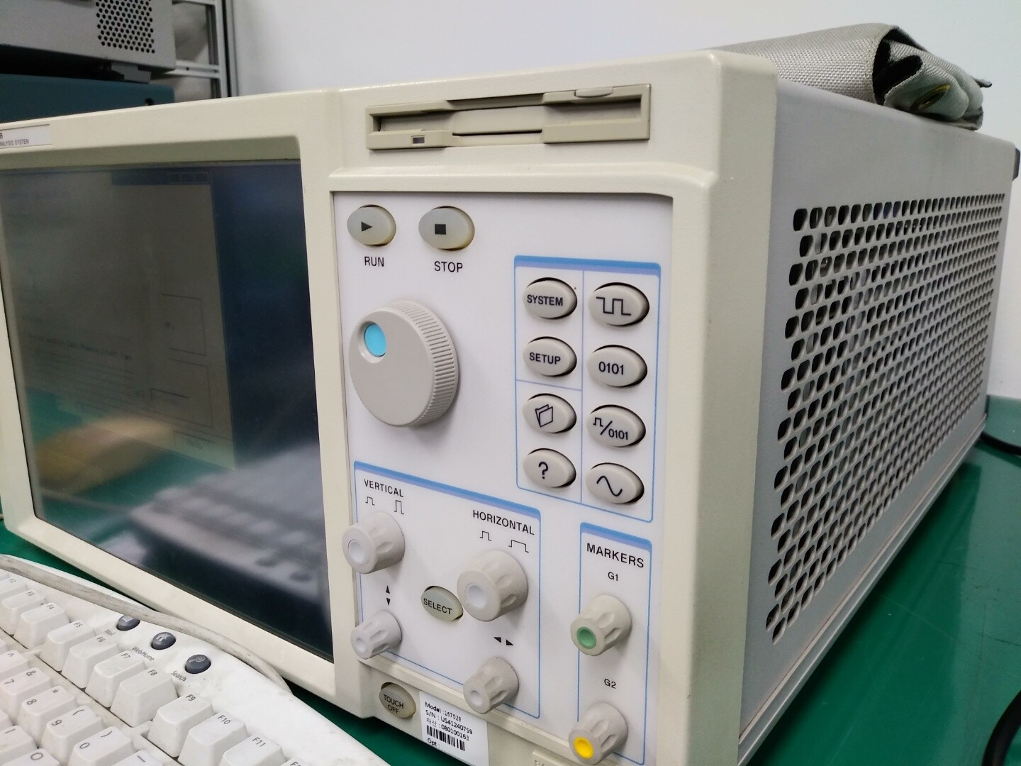[AS IS] Agilent 16702B Logic Analyzer
