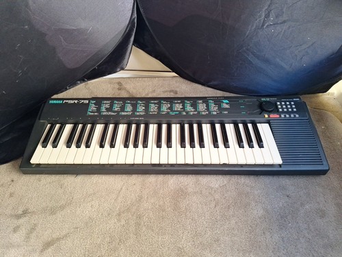 YAMAHA PSR-210　　　75 Yamaha PSR-210 | Synthpedia