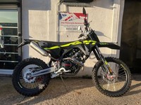 NEW FANTIC XEF125 PERFORMANCE 2025 ENDURO