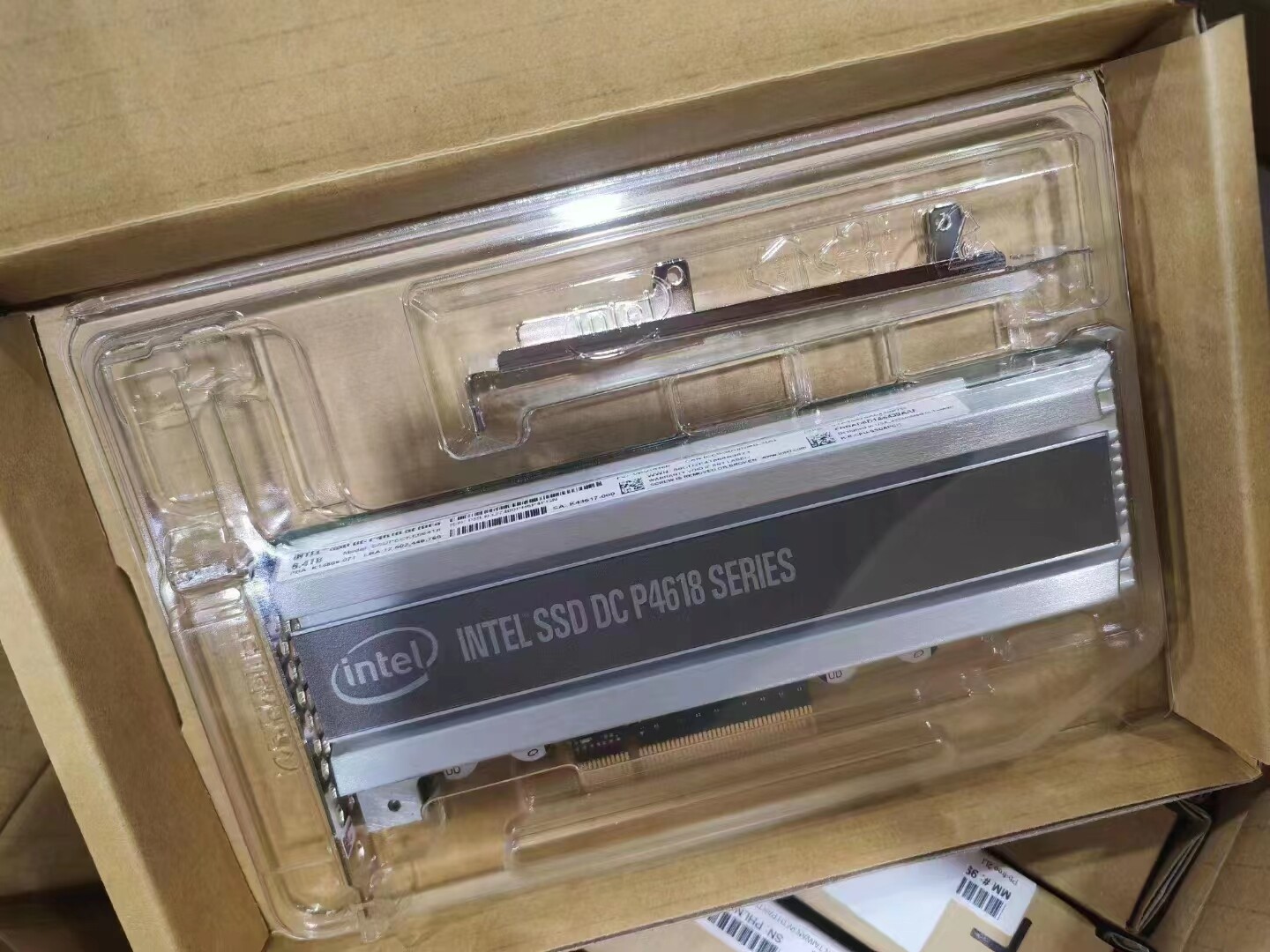 6.4TB Intel P4618 SSD DC PCIE SSD SSDPECKE064T801 MLC NVME