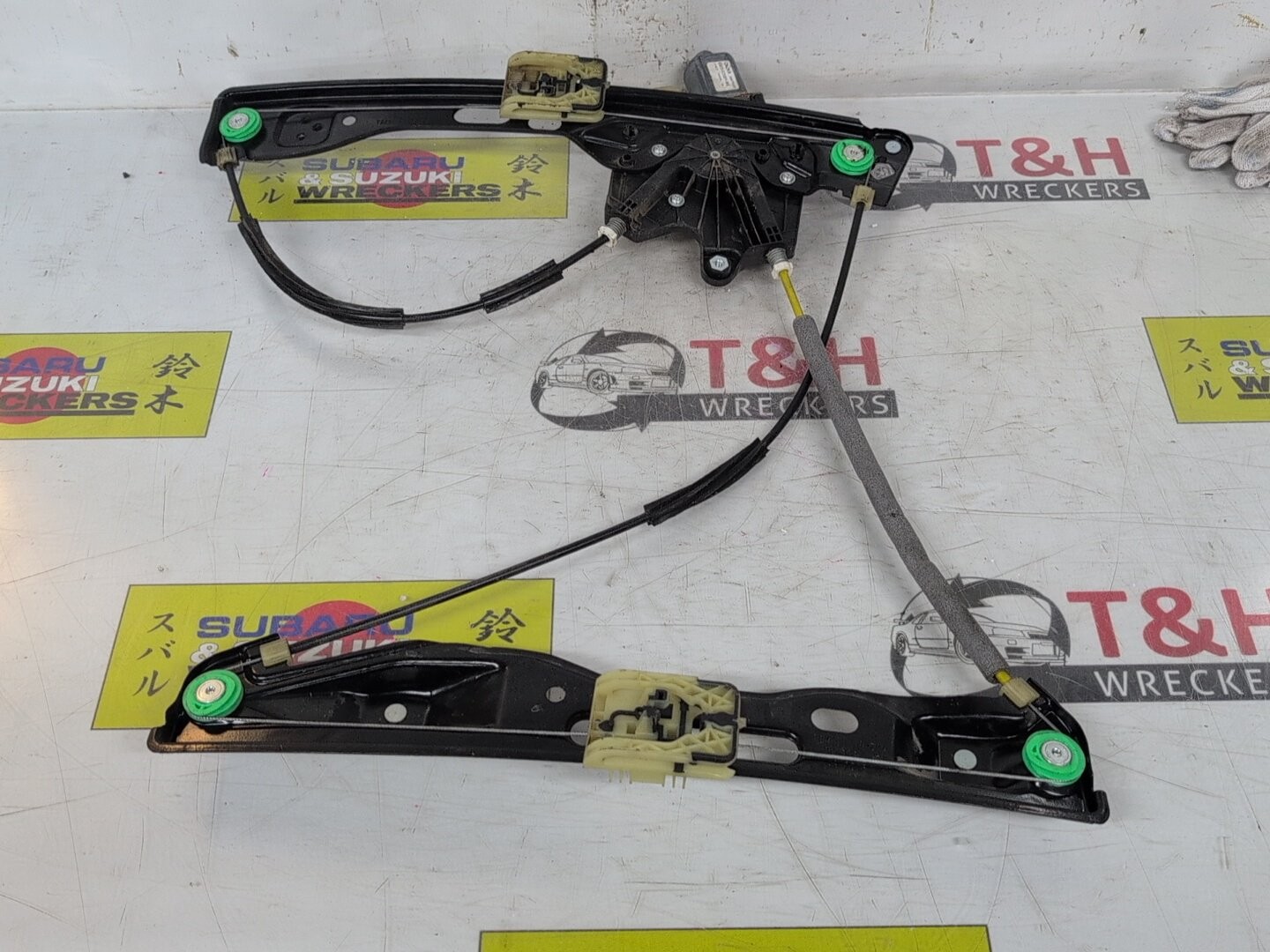 2015 - 2019 Ford Mondeo MD Left Front Window Regulator/Motor - thumbnail 4