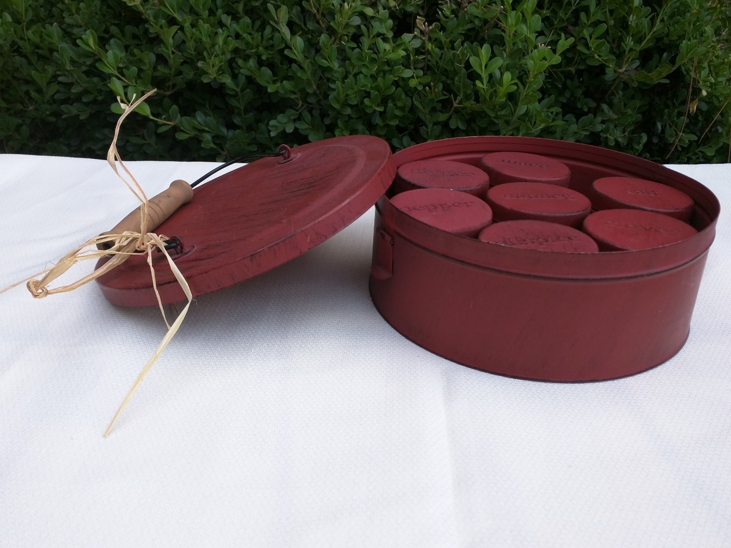 Maroon Red Rustic Decorative 7 Jars Spice in Storage Round Container with Lid
