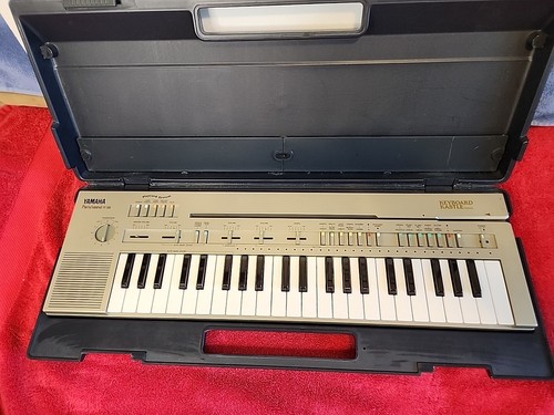 YAMAHA PortaSound PC-100 ソングカードセット Vintage Yamaha Portasound PC-100 Portable Electronic