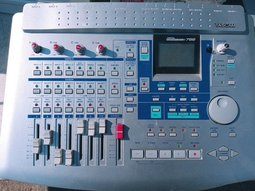 【ジャンク品】TASCAM PORTASTUDIO 488　通電確認済み TASCAM PORTASTUDIO 488 通電確認の通販 by スマイル商店's shop