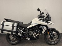 TRIUMPH TIGER 900 GT PRO ** VERY LOW MILEAGE - HEATED SEATS - ENGINE BARS **