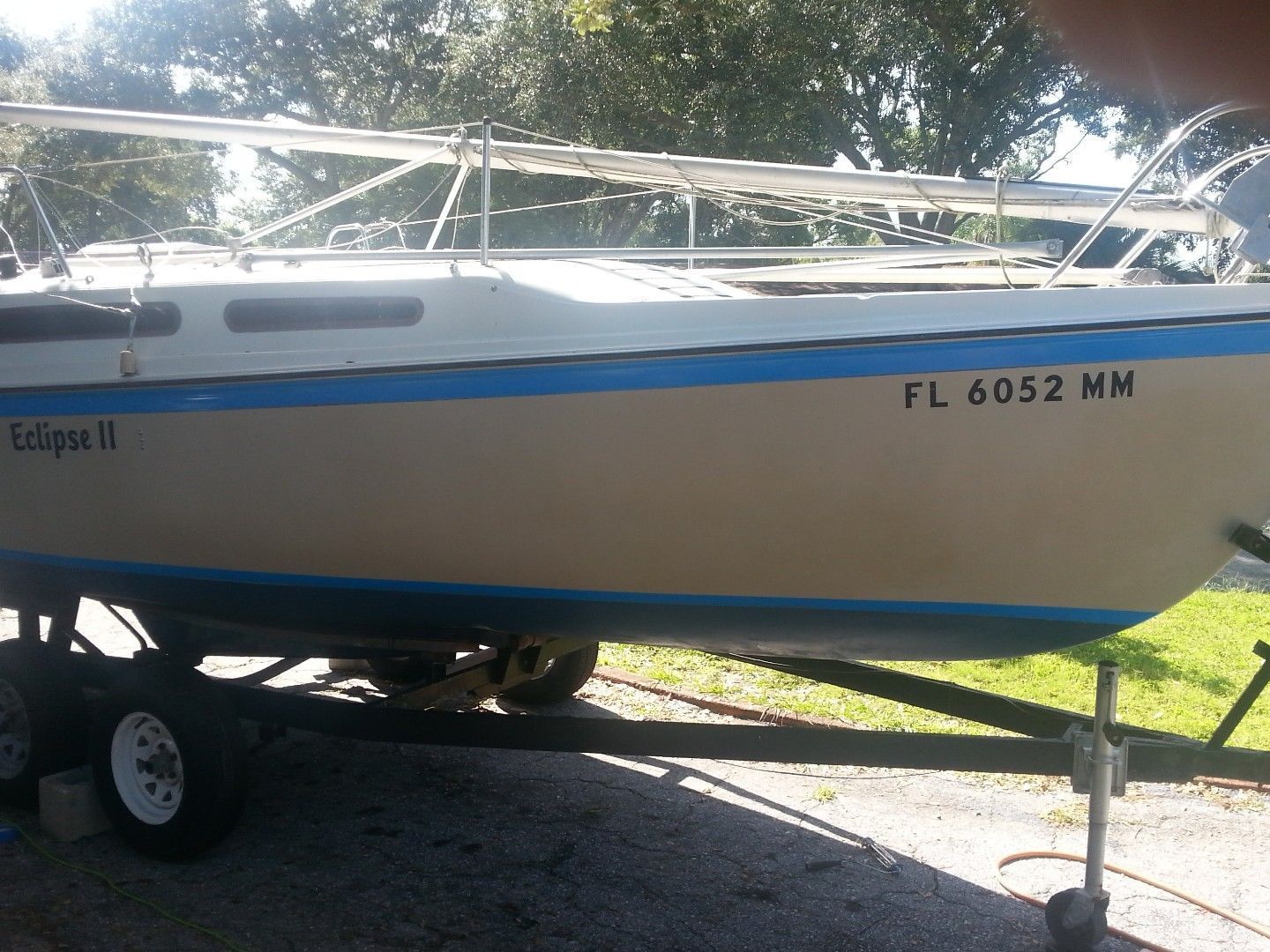1983 Macgregor Sailboat