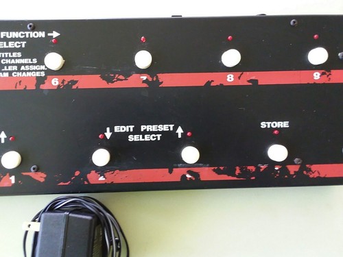 ROCKTRON MIDIMATE UNIVERSAL MIDI CONTROLLER &POWER SUPPLY IN WORKING CONDITION