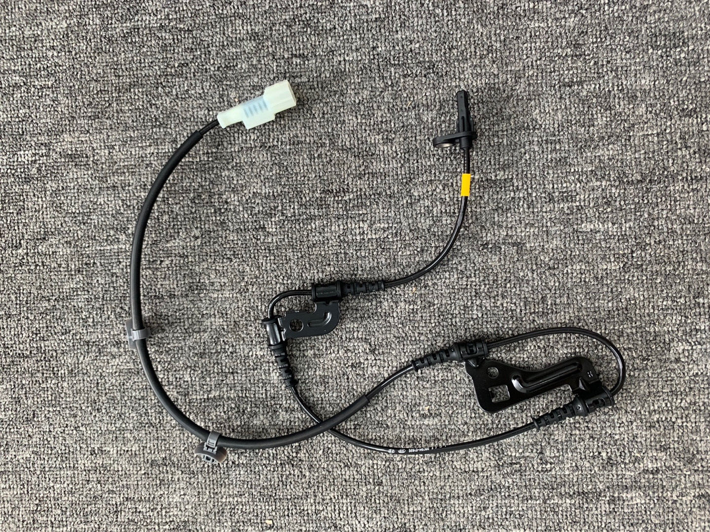 OEM 58940-M6300 ABS Wheel Speed Sensor Front/Right Ems for