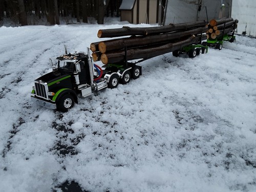 1/50 custom peterbilt 367 tri axle log truck semi w/ pup trailer lime black