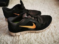 nike free run 42