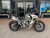 Triumph TIGER 1200 RALLY EXPLORER  Adventure Manual