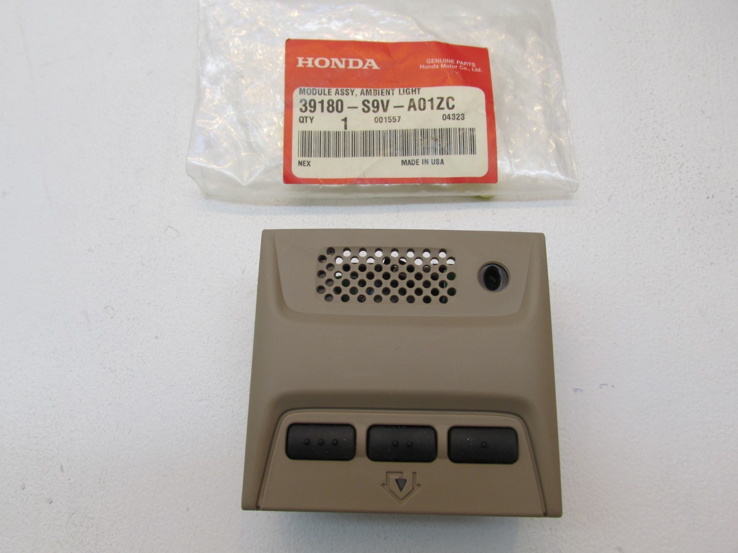 2005 Honda Pilot OEM Ambient Light Module Assembly 39180-S9V-A01ZC
