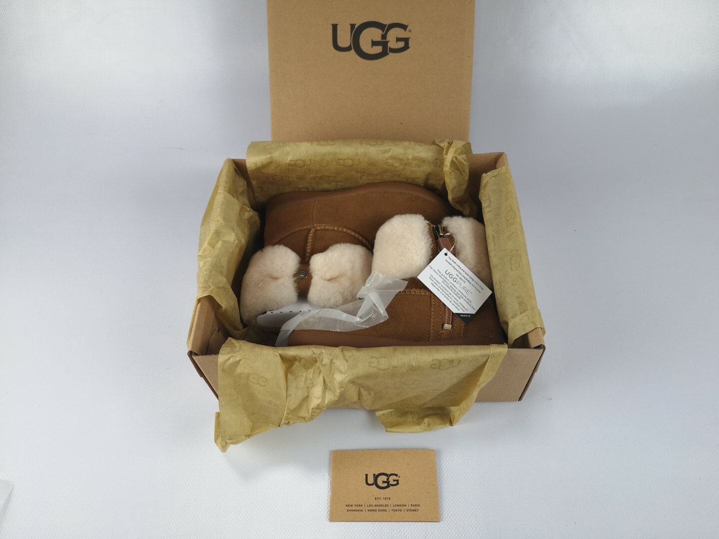 UGG Ramona Mädchen Kinder Stiefel Boots Schuhe Braun Chestnut Lammfell NEU