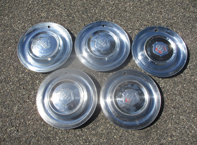 Genuine 1953 Buick Special Super Roadmaster 15 inch hubcaps wheel