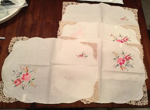 Vintage CreamPink linen Luncheon set, 4 sets, placemats and napkins, embroidered