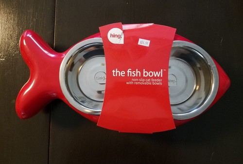 BRAND NEW Hing Fish Shaped Cat Bowl Rubber and Metal Design Easy Clean