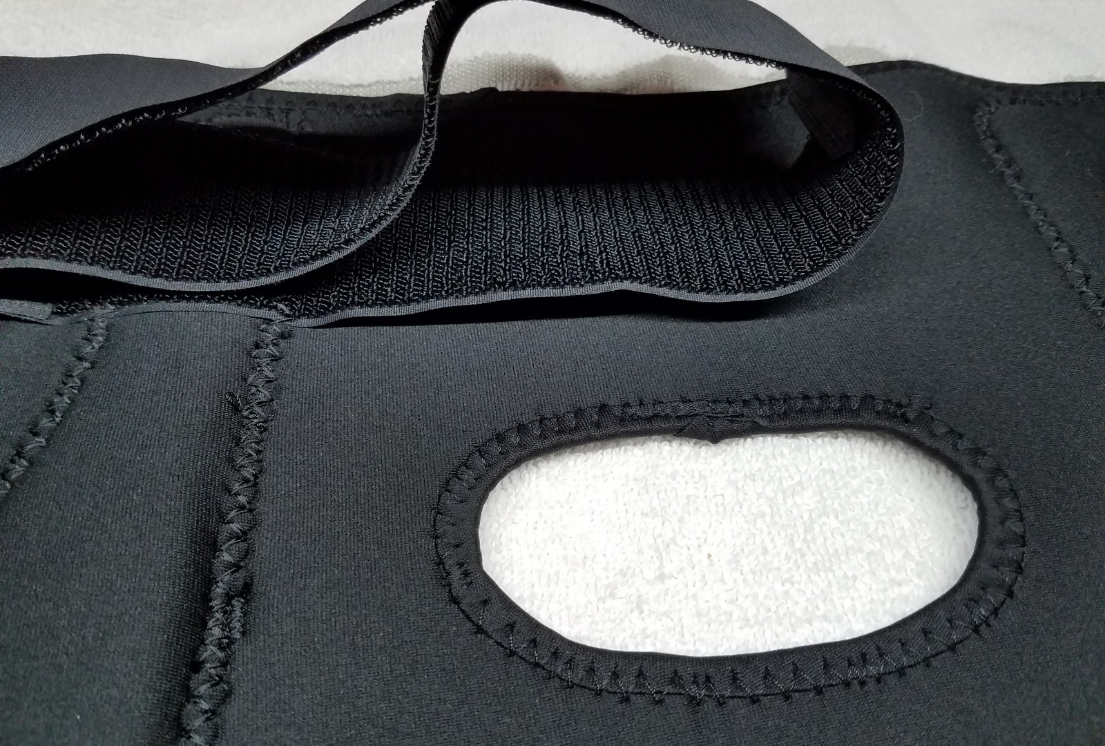 KNEE Brace ADJUSTIBLE KNEE W/STEEL SIDES SLEEVE 2X NEW