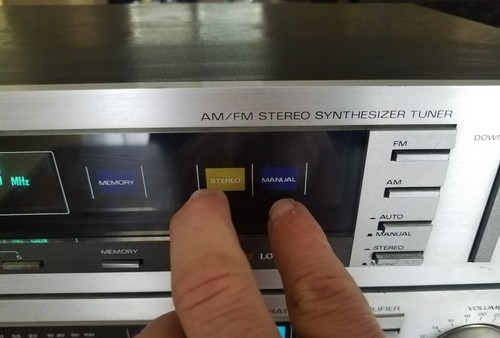 Vintage Fisher Ca-880 Amplifier & Fm-660 Stereo Tuner Please read