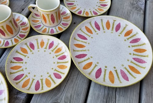 Red Wing Pottery Pepe 20-Piece Set for 5 Dinner Salad Plates Cups Saucers