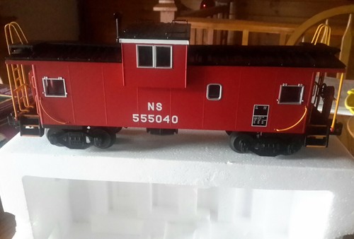 Mth 20-91119, NORFOLK SOUTHERN EXTENDED VISION CABOOSE. ( N.I.B)