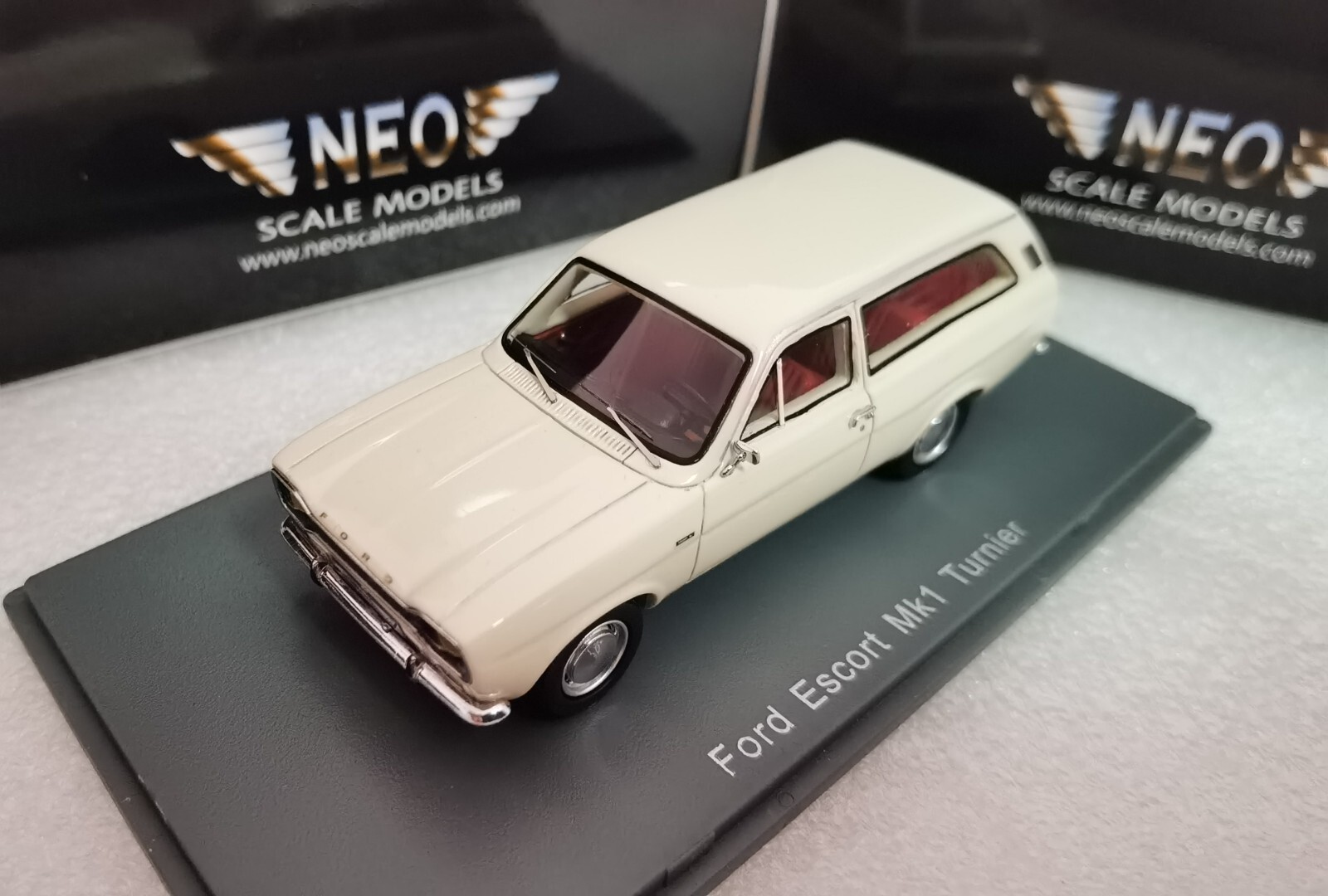1/18 サンスター Ford Escort MK.II Castrol #4 1/18 サンスター Ford Escort MK.II Castrol #4 - メルカリ