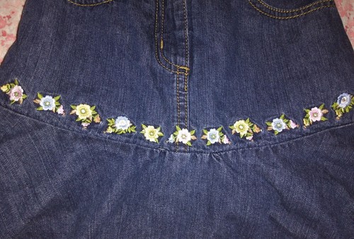 Gymboree Girl's Denim Skort Embroidered Flowers Floral Skirt Jean Size 6 School