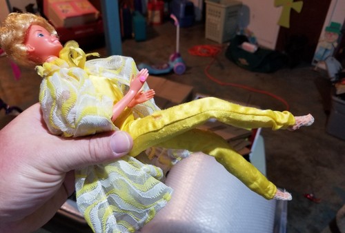 Vintage 1966 Short Blonde Twist 'N Turn Barbie Doll Bendy Legs