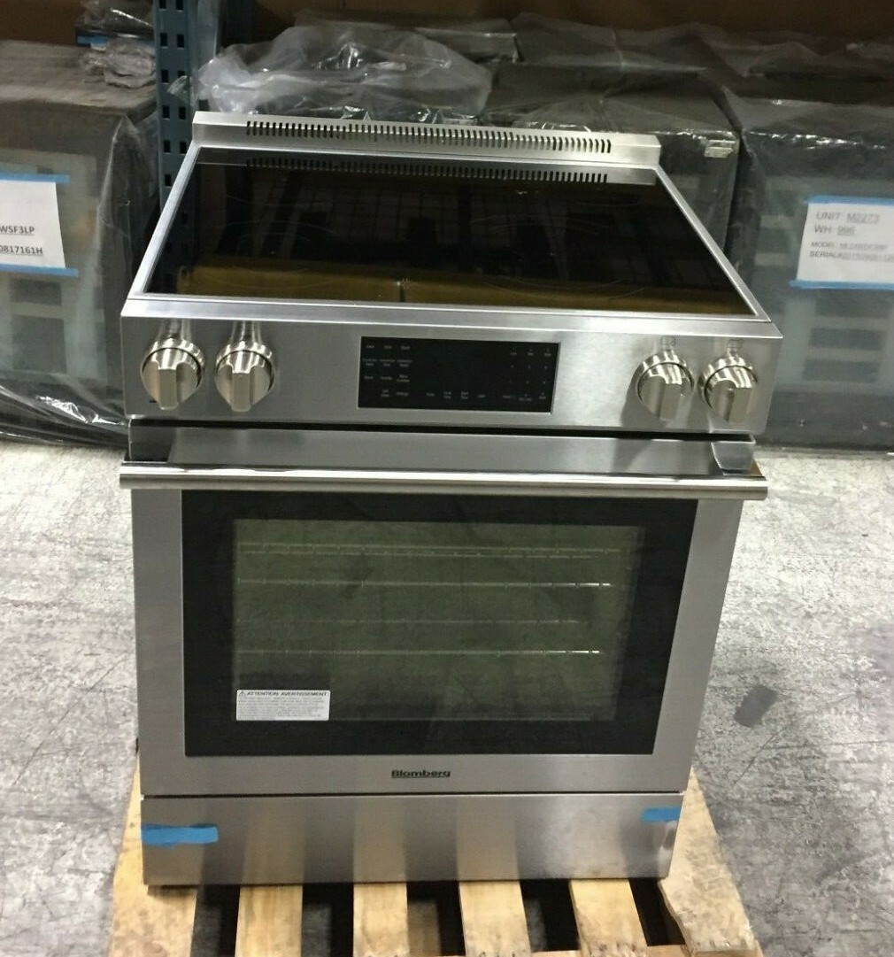 Blomberg  BERU30420SS 30 Inch Freestanding Electric Range - Stainless Steel