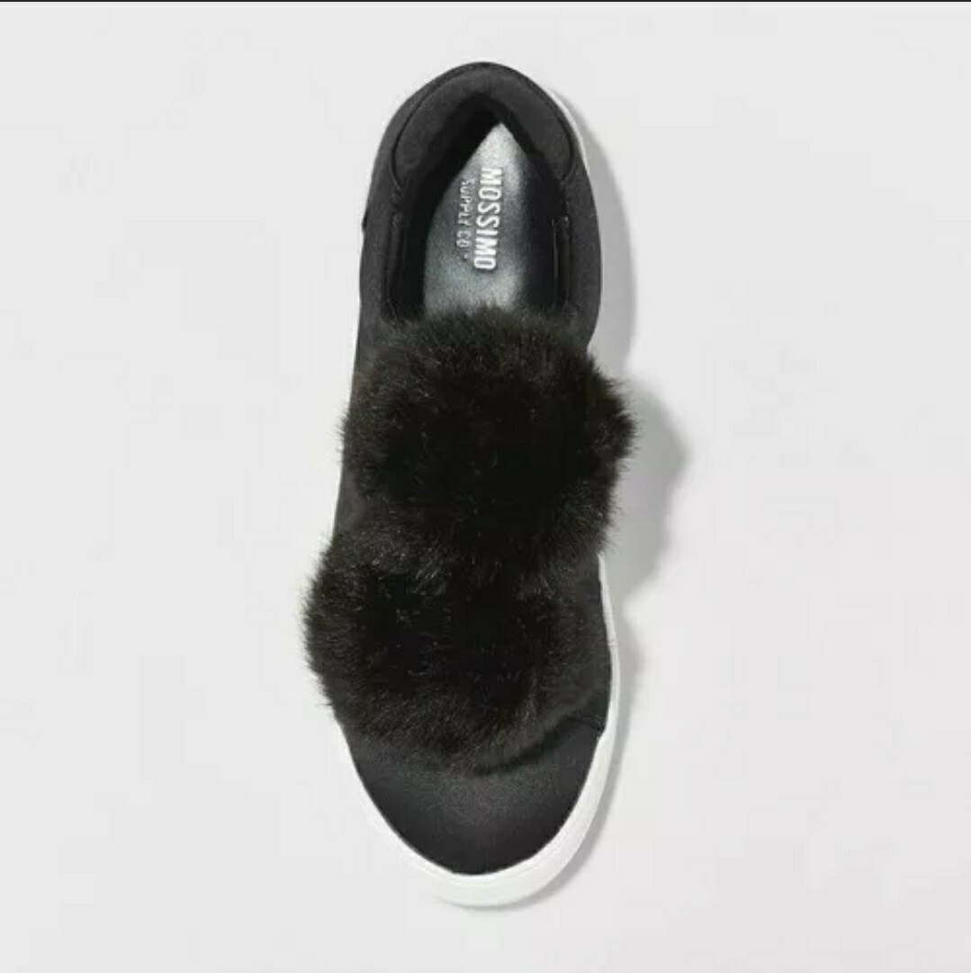 mossimo slip on sneakers