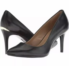 calvin klein kamara pump