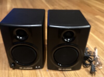 Studiophile AV40 M-Audio Studio Speaker Set * TESTED *EX++