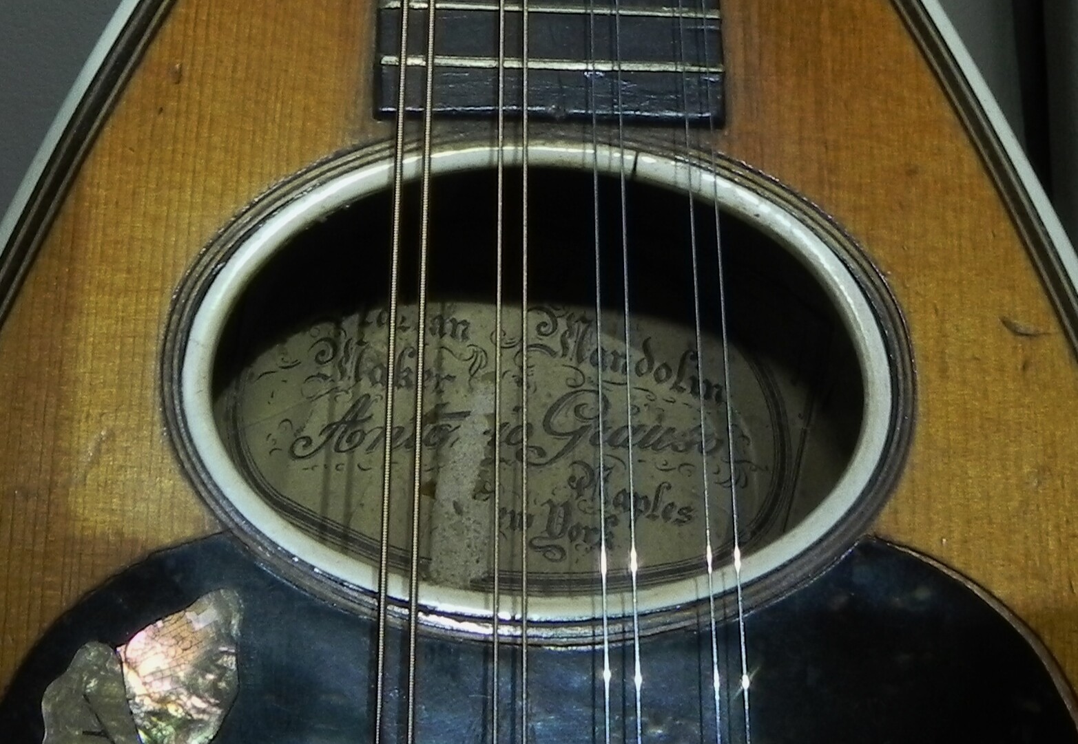 ANTIQUE ANTONIO GRAUSO ITALIAN MANDOLIN - BEAUTIFUL