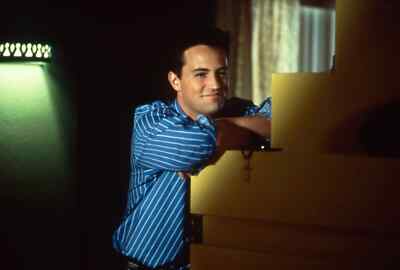 FRIENDS MATTHEW PERRY 8X10 Photo