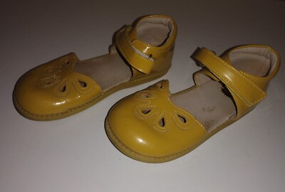 Livie & Luca Girls Yellow Petal Sandals Shoes Girls Size 3