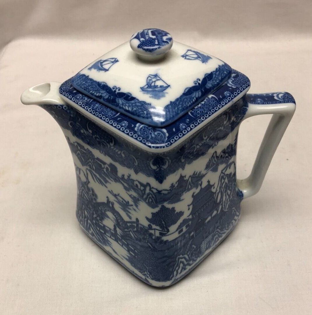 Vintage Ringtons Tea Merchants Limited Blue Willow Square TeapotのeBay公認