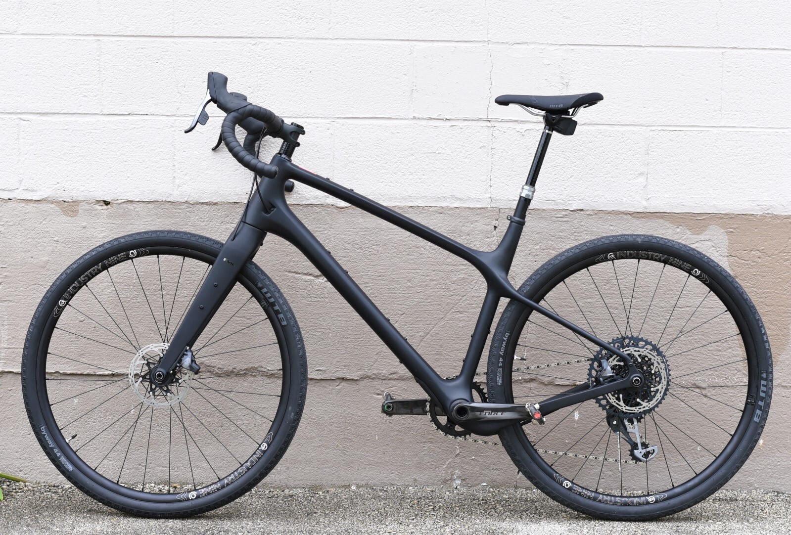 NEW EVIL Chamois Hagar Carbon Gravel Bike, Medium, Sram NEW EVIL Chamois Hagar Carbon Gravel Bike, Medium, Sram