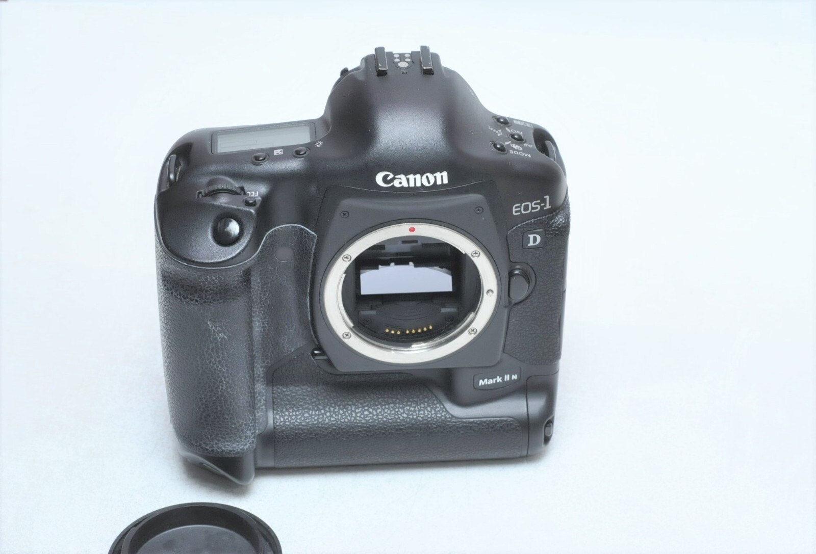 Canon EOS 1D Mark II N 8.2MP Digital SLR Camera Body 62 | eBay
