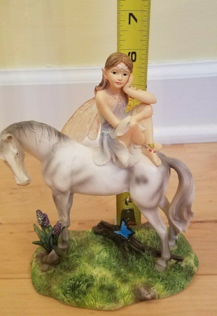 Faerie Glen Daydreaming figurine