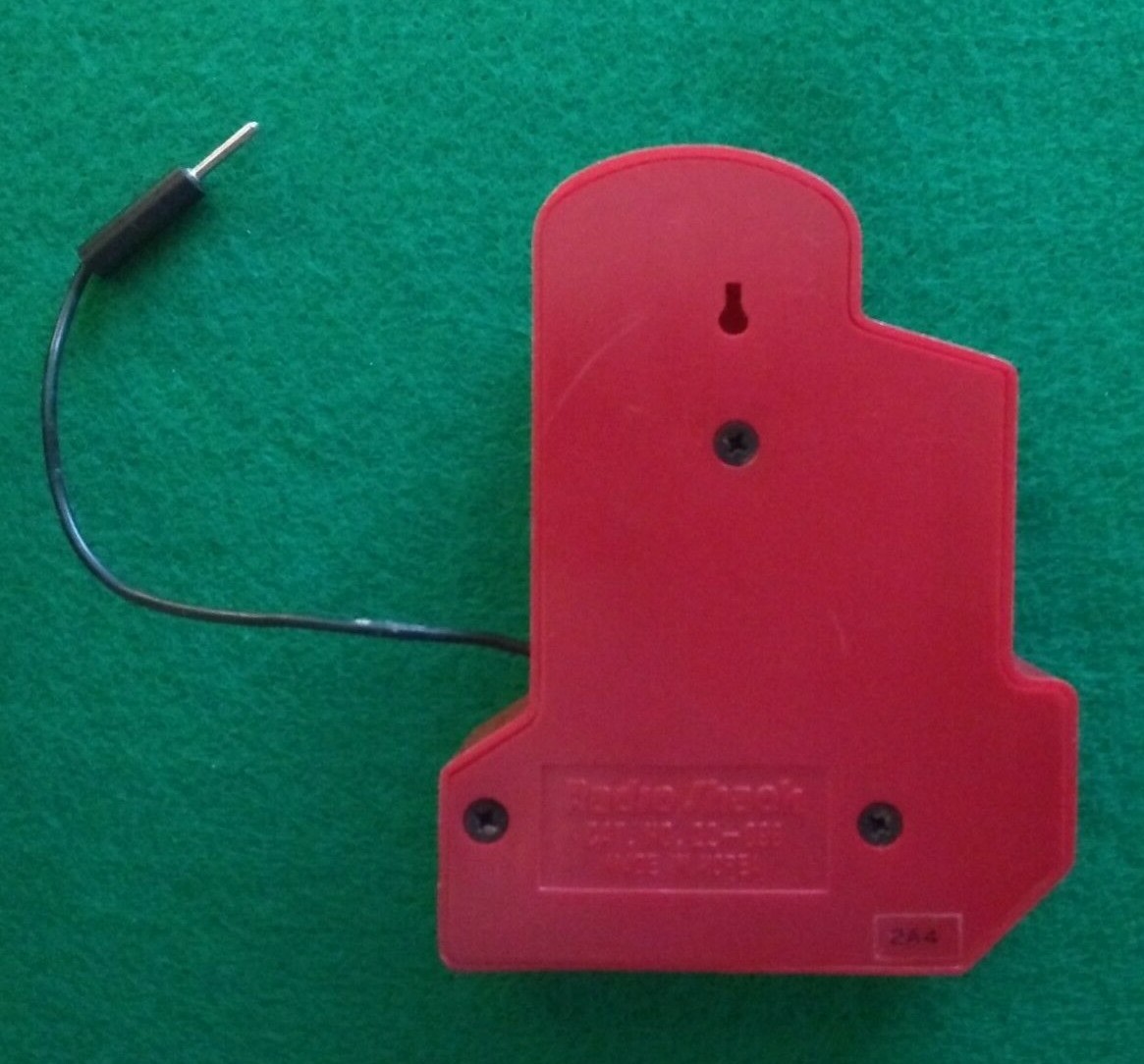 VINTAGE RADIO SHACK MICRONTA 1.5 & 9 VOLT BATTERY CHECKER TEST