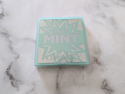 Huda Beauty Pastel Obsessions Mint Eyeshadow Palette