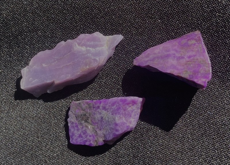 3-sugilite-purple-plum-color-rough-nuggets-327-grams-or-163-carats-rsa