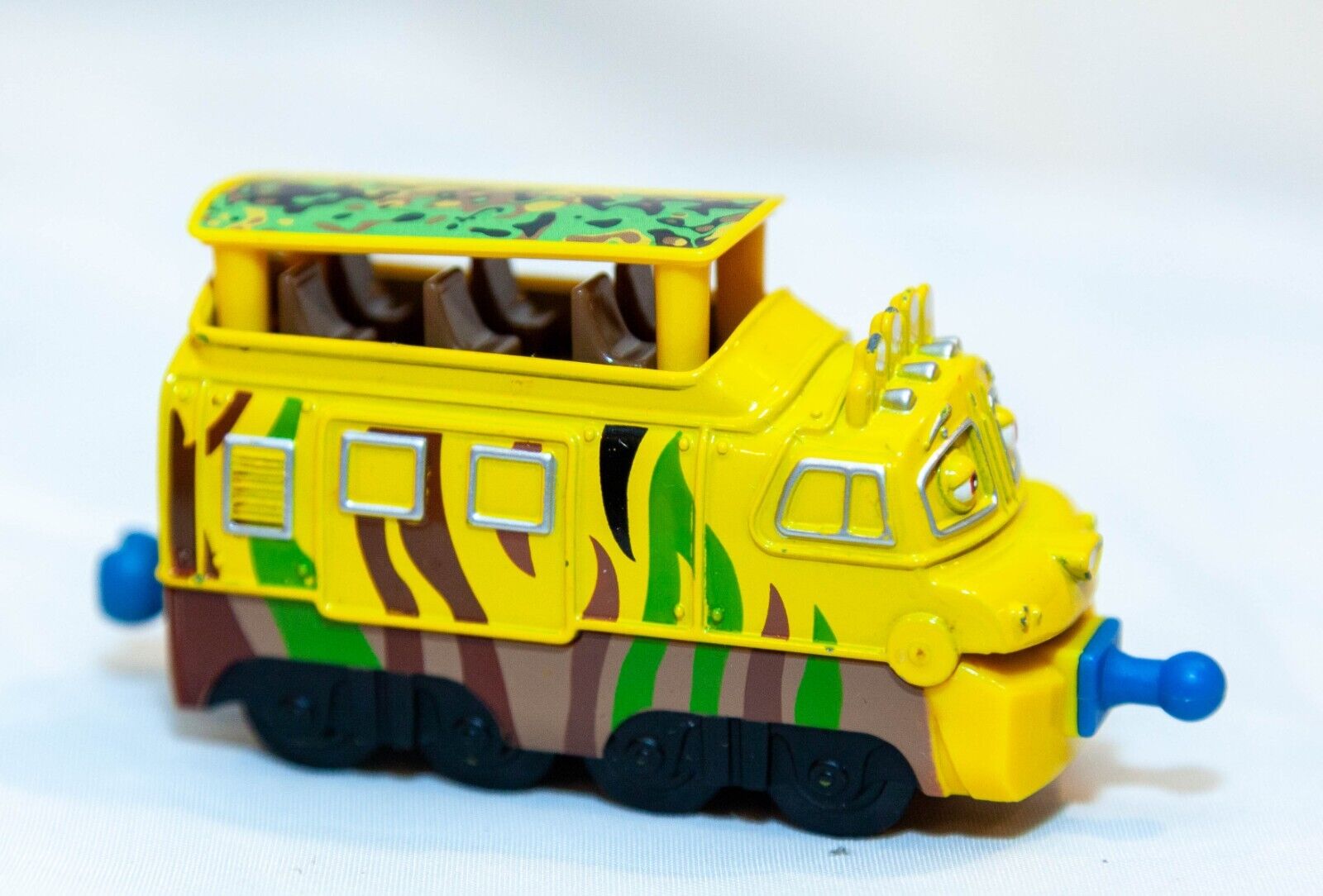 Chuggington Mtambo WITH Safari Cars Die Cast Train 2010 Chuggington Mtambo WITH Safari Cars Die Cast Train 2010