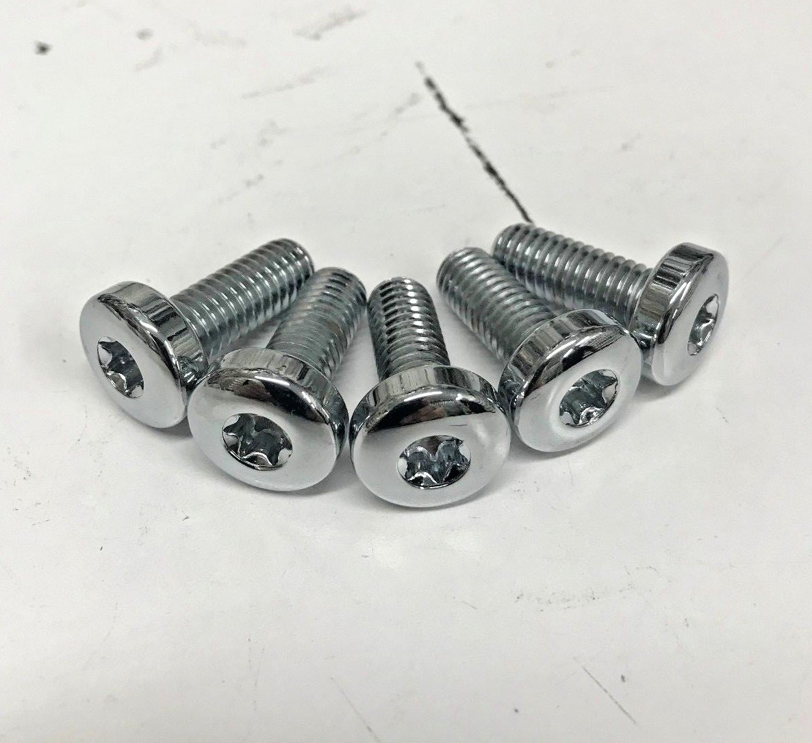 Torresです。 COLONY 5 HARLEY CHROME REAR ROTOR BOLTS 3/8