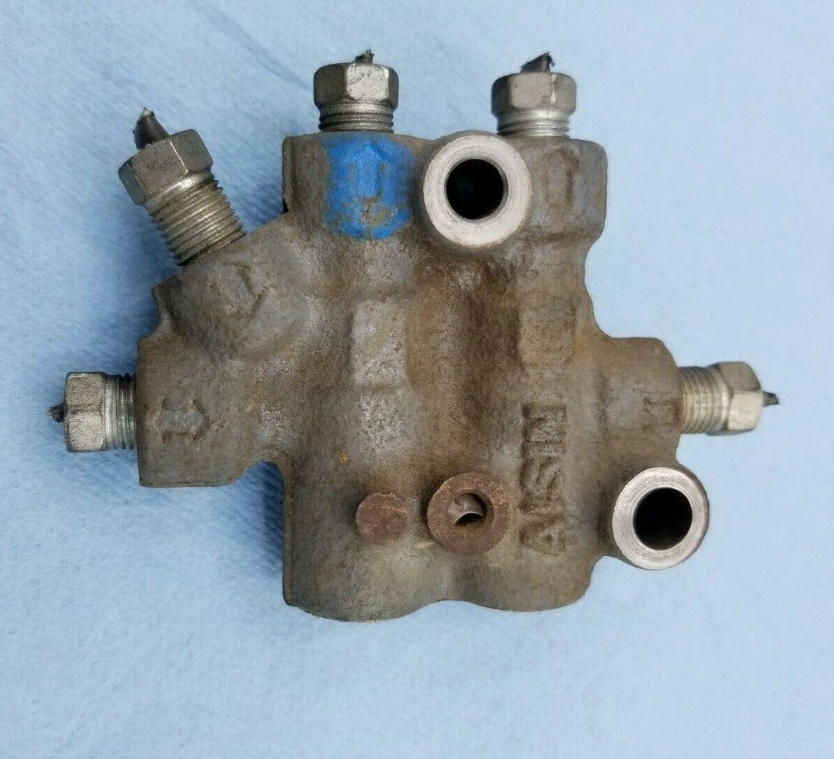 1998-2002 Toyota Corolla No ABS Brake Proportioning Valve | 47150