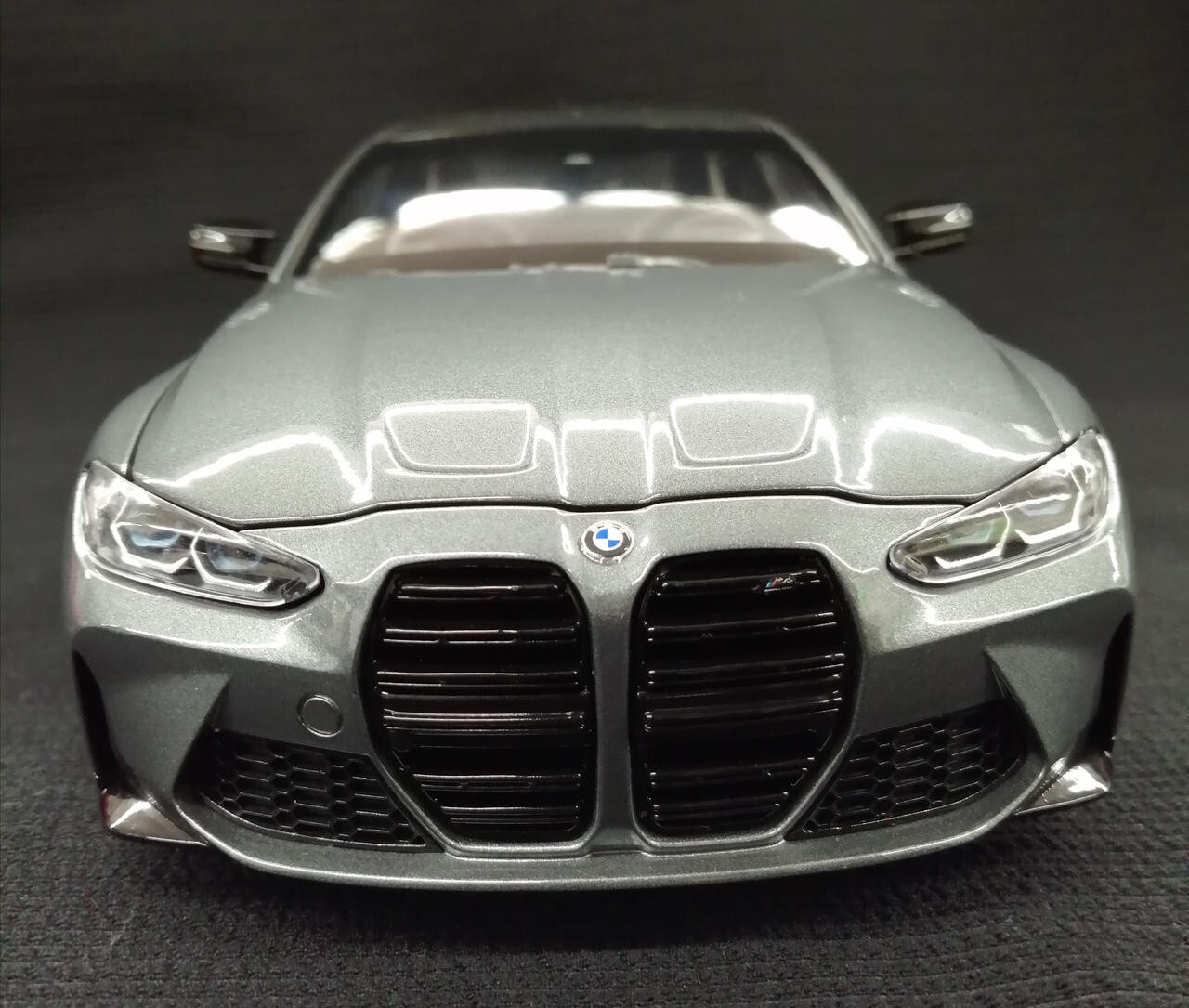 ミニカー M4 minichamps 1/18 Amazon.com: Minichamps 155020120 1:18 BMW M4-2020-Yellow