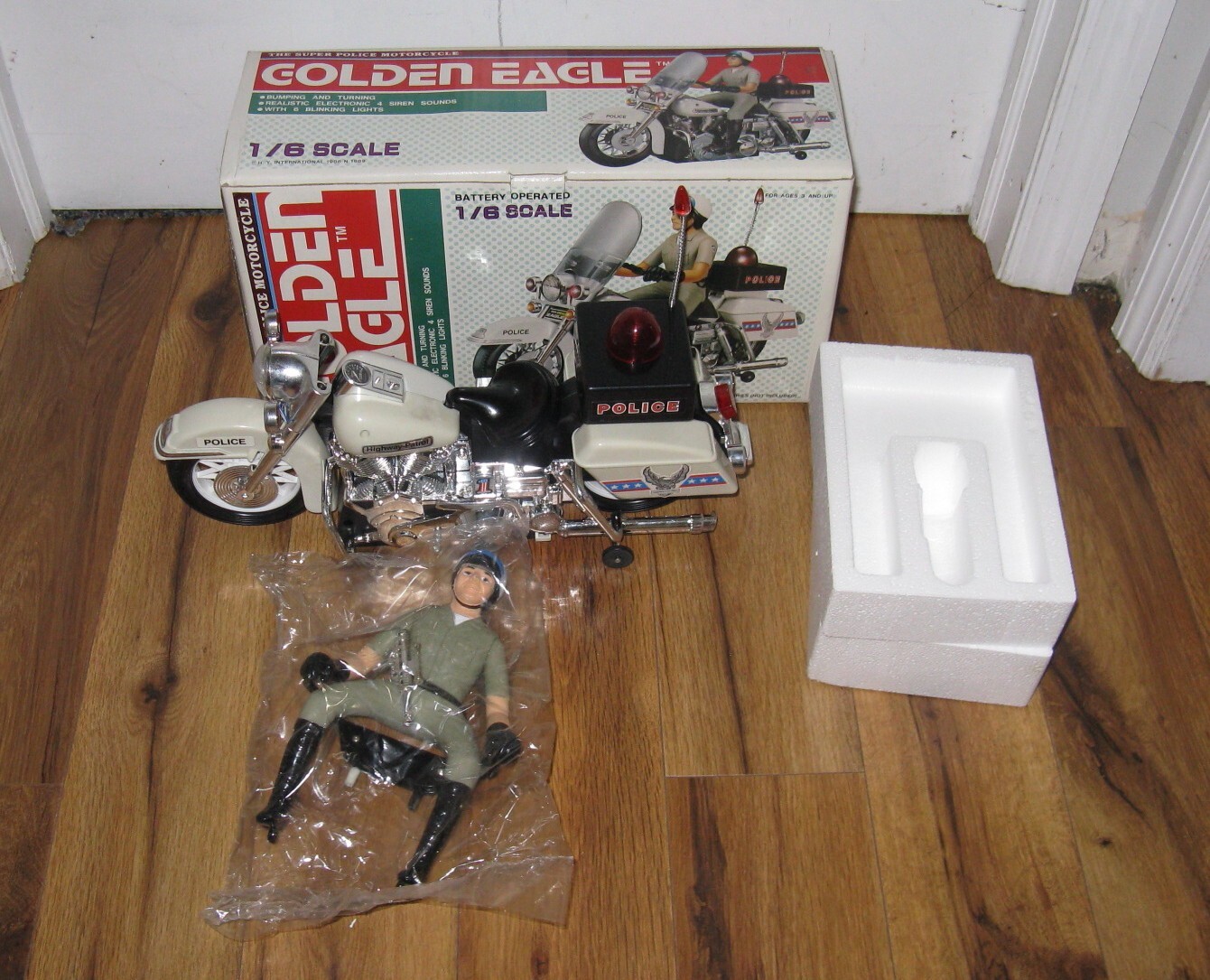 READ** 1989 Super Police Motorcycle Golden Eagle Battery Op