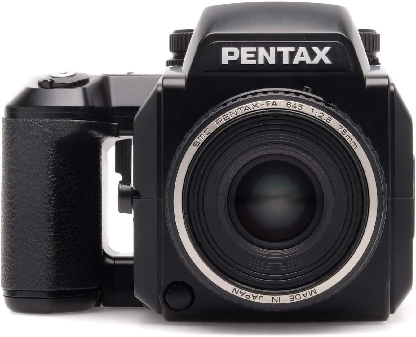 Pentax 645N FA645 with smc FA645 75mm F2.8 lens 27075042506