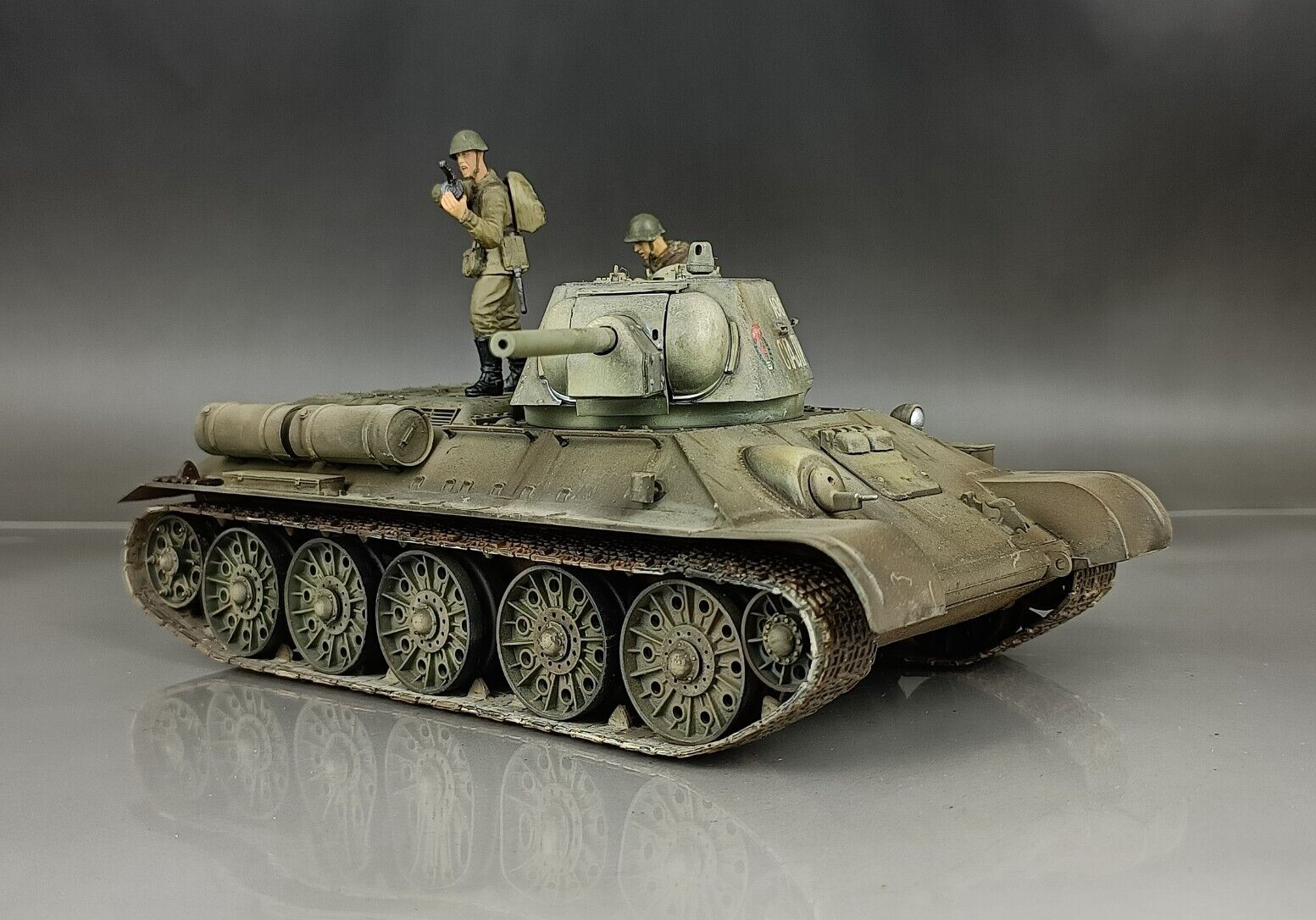 Amazon.com: Academy 13421 1/72 Soviet Army T-34-85 Medium